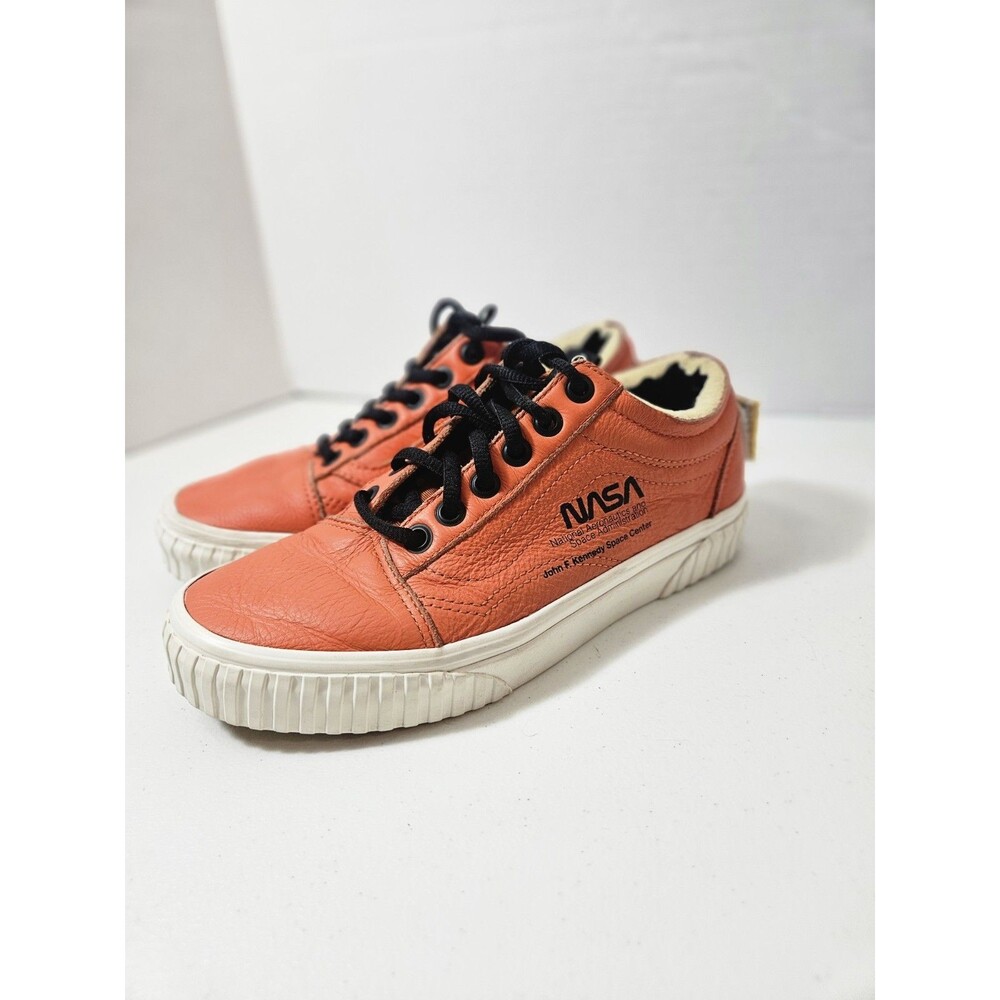 VANS NASA Space Theme Solid Orange Low Top Lace Up Athletic Sneakers US M4.5/W6